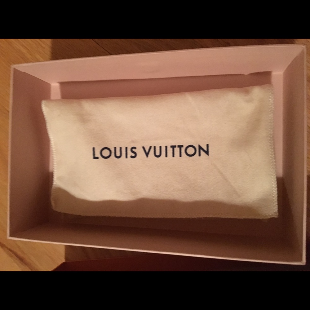 Louis Vuitton Monogram Eye Trunk iPhone 7 Case 🖤 NWT - Picture 4 of 10